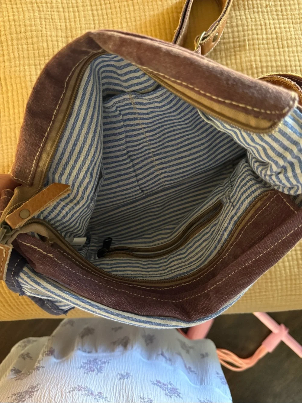 Vintage Casual Brown Canvas Messenger Bag with Blue Stripe Lining